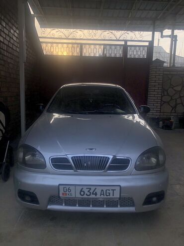 Daewoo: Daewoo Lanos: 2001 г., 1.5 л, Механика, Бензин, Седан