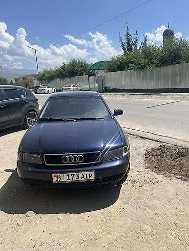 Унаа: Audi A4: 1995 г., 1.8 л, Кол менен иштөөчү, Бензин, Седан — 4