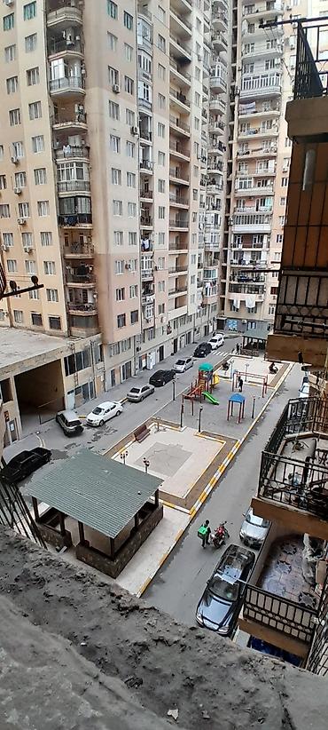 Mənzillər: Yeni yasamal Əsəd Əhmədov küçəsi üzrə yerləşən 22 mərtəbəli binanın 8 — 5