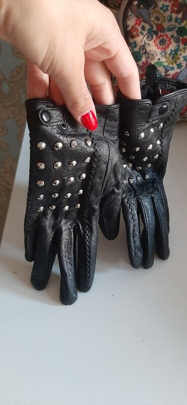 kiqurum qadın pijamaları: Ici astarlidir istidir ve uzeri deridir 45azn alinib Unvandan goturme