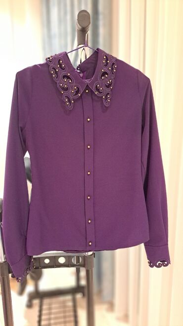женское блузки с кружевами: S (EU 36), цвет - Фиолетовый