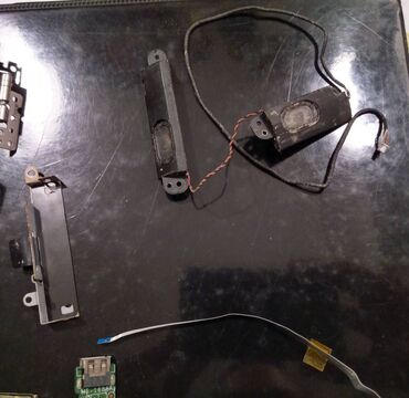 Ostali kompjuterski delovi: MSI CX620 razni delovi šarke 700 din flat kabl 500 din USB dodatni — 8