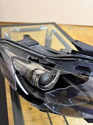 Ehtiyat hissələri: Hyundai Grandeur 2017 ci il 2.2 dizelin Sağ teref farası üz Şüşesi — 2