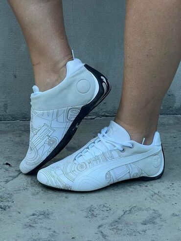 Women's Sneakers and athletic shoes: 41 — 26