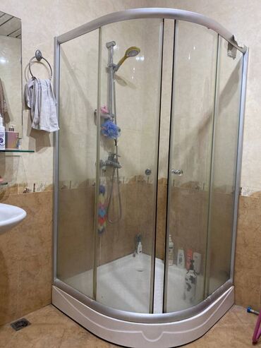 душевая кабина ош: Duş kabini ideal vəziyyətdə 100 azn əlaqə nömrəsi: 050 318 99 88