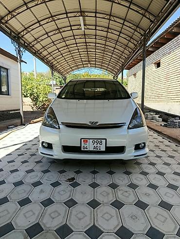 Toyota WISH: 2003 г., 1.8 л, Автомат, Бензин, Универсал