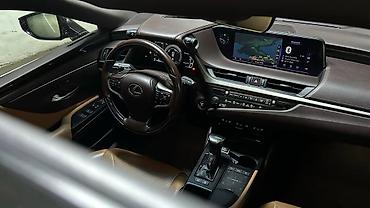 lexus авто: Lexus ES: 2019 г., 2.5 л, Вариатор, Гибрид, Седан — 4