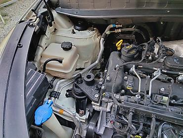 Hyundai: Hyundai ix35: 2 l | 2010 il Krossover — 22