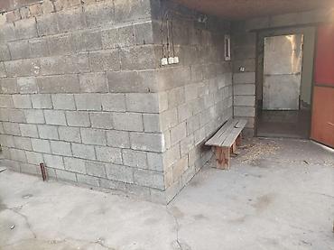 Продажа коттеджей и домов: Продается дом в г. Токмак в центре 20 соток. Дом кирпичный, отопление — 28