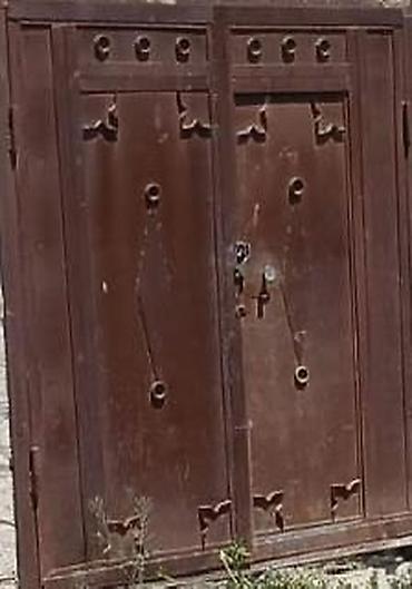 Həyət darvazaları: Məhsul: Dəmir darvaza (ikiqanad) Təsvir: - Material: Tammetal (qalın — 2