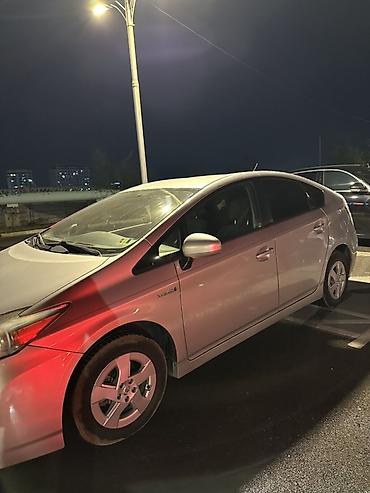 спойллер: Toyota Prius: 2011 г., 1.8 л, Вариатор, Гибрид, Хэтчбэк — 6