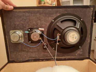 Zvučnici i stereo sistemi: Fisher zvucnik Ispravan. Visina oko 50 cm. Sirina oko 32 cm — 24
