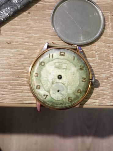Antique Watches: Veoma star sat mašima idalje radi