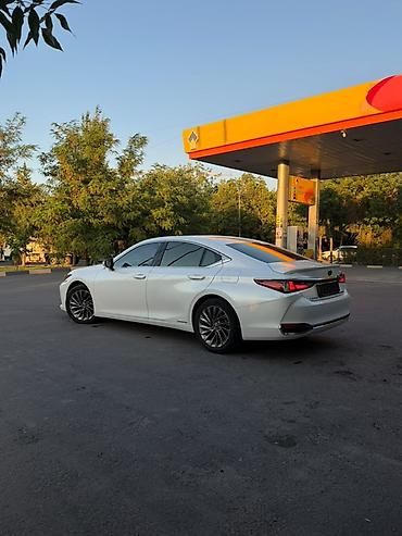 li auto: Lexus ES: 2020 г., 2.5 л, Гибрид, Седан — 4