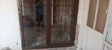 Plastik qapılar: PVC vitraj qapı-pəncərə sistemi - Material: tünd ağac rəngində PVC — 9