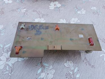 Auto delovi: Štampane ploce Lada 2104 Karavan Leva, Desna sa sijalicama br.3 — 5