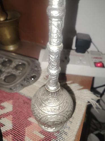 tebii gul: Bir vaza, Metal — 1