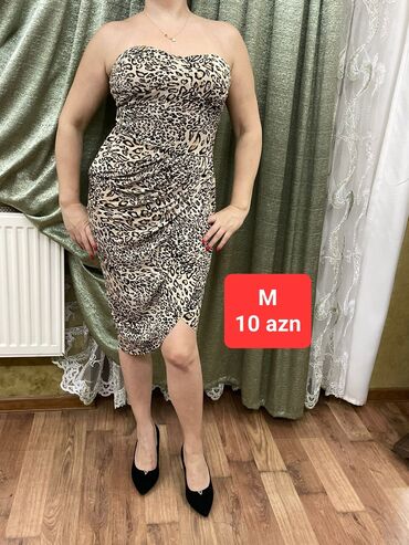 Женская одежда: Вечернее платье, M (EU 38)