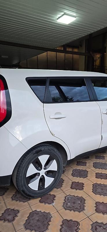 ev: Kia Soul EV: 2018 г., Электромобиль, Хэтчбэк — 3