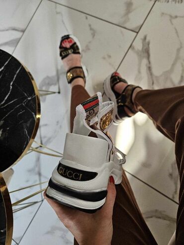 tommy hilfiger нови сад – слике: Sandale, Louis Vuitton