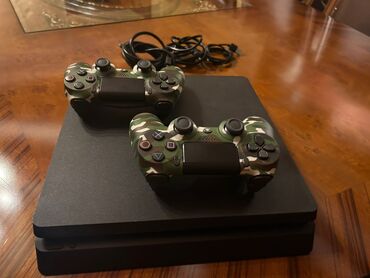ps4 azerbaijan: Playstation4 1tb yaddas. az islenib teze kimidir. hec bir yerinde
