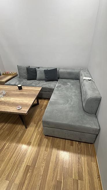 Uqlavoy divan. 440azn. yaxsi veziyyetde. baha alinib . ofis de