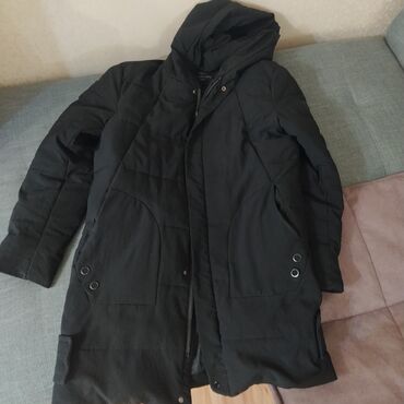 продаю зимняя куртка: Куртка L (EU 40), түсү - Кара