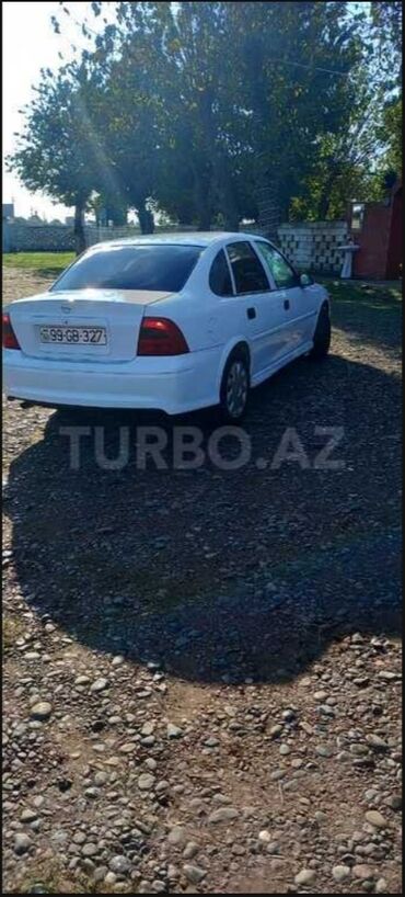 Opel: Opel Vectra: 1.8 l | 2000 il 27400 km Sedan — 5