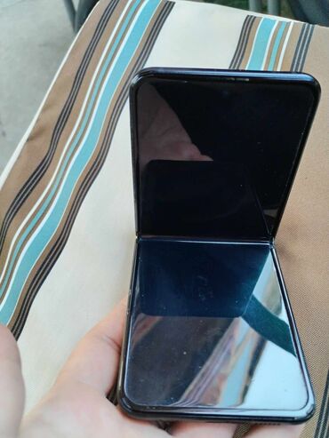 samsung x810: Samsung bоја - Crna