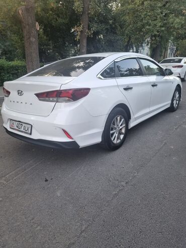 hyundai sonata 2009: Hyundai Sonata: 2018 г., 2 л, Автомат, Газ, Седан