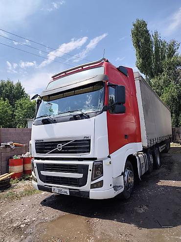 Тягач, Volvo, 2011 г., Тентованный