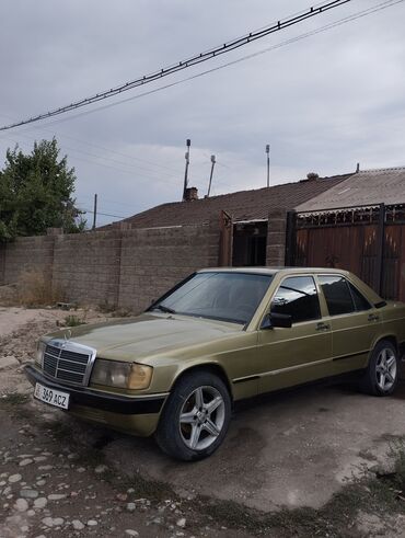 мерс 111: Mercedes-Benz 190: 1984 г., 2 л, Механика, Бензин, Седан