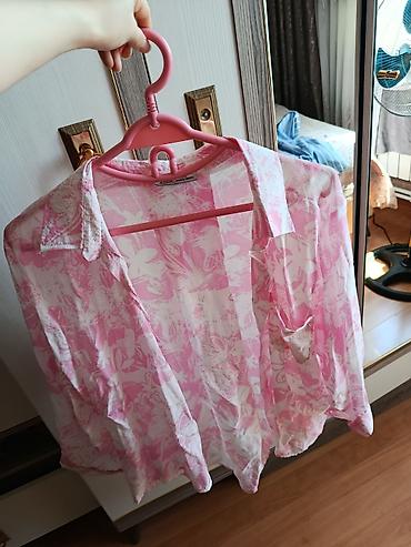 qadin koynek: Qadın üçün nazik, yüngül kofta/kimono tipli üst. Heç geyinilməyib.a - — 2