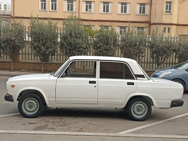 VAZ (LADA): Model: Lada Riva/VAZ 2107 sedan Kuzov: ağ rəng, 4 qapı Yanacaq: benzin — 5