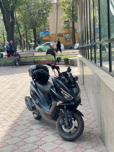 сколько стоит мотоциклы: Макси скутер 150 куб. см, Бензин, Колдонулган