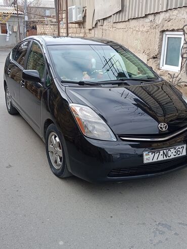 Maşın İDEAL vəziyyətdədir təkərləri və bəzi detalları təzə