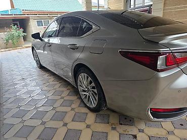 lexis is: Lexus ES: 2019 г., 2.5 л, Автомат, Гибрид, Седан — 9