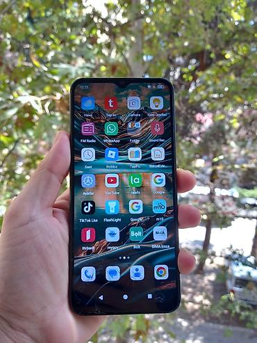 samsung no 10: 128Gb uz şuşəsi cat var 55Azn satilir — 1