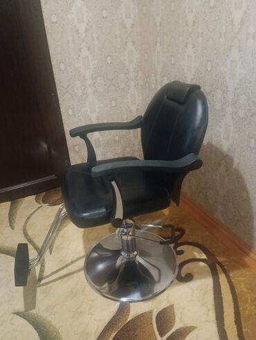 писменный стол: Б/у, Стол для стрижки, С зеркалом
