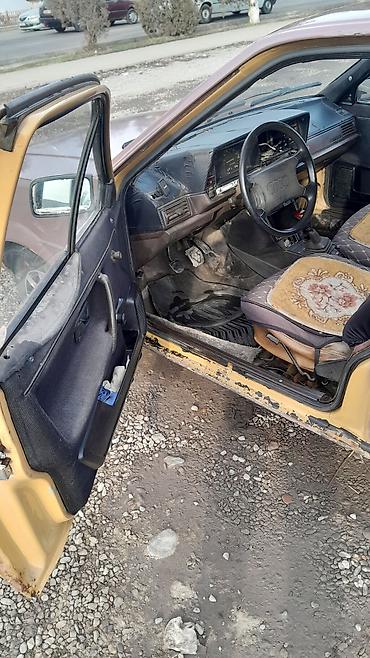 Volkswagen: Volkswagen Passat: 1982 г., 1.6 л, Механика, Бензин, Седан — 8