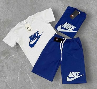 hello kitty h: Nike, Set: T-shirt, Shorts