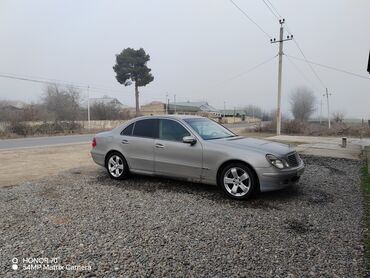 Mercedes-Benz: Mercedes-Benz 220: 2.2 l | 2003 il Sedan