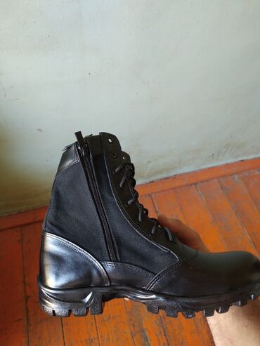 Botinka və botilyonlar: Ölçü: 38, rəng - Qara, Yeni — 9