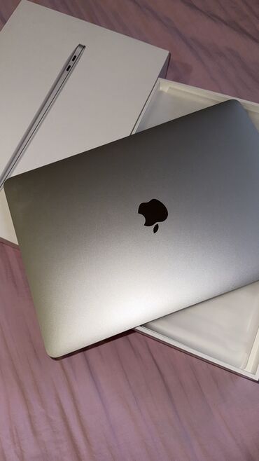 бу macbook pro: Apple, 8 ГБ ОЗУ, Apple M1, 13.3 ", Для работы, учебы
