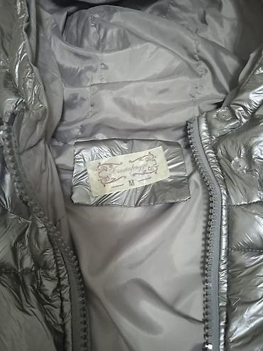 Gümüşü rəngli qısa puffer gödəkcə - Ölçü: M (etiketdə göstərilib) - lalafo.az -da Gümüşü rəngli qısa puffer gödəkcə - Ölçü: M (etiketdə göstərilib) -