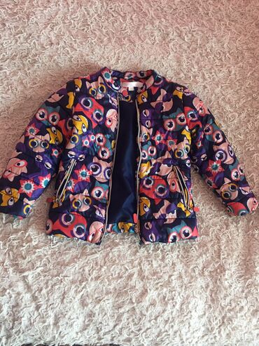 женские куртка: Продам куртку на возраст 3-4 г Кара-Балта