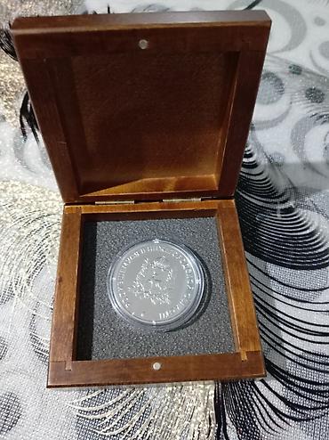 lonpasin kapsula: Kolleksiya üçün yadigar medal/nişan – taxta qutuda - Material: gümüş — 1