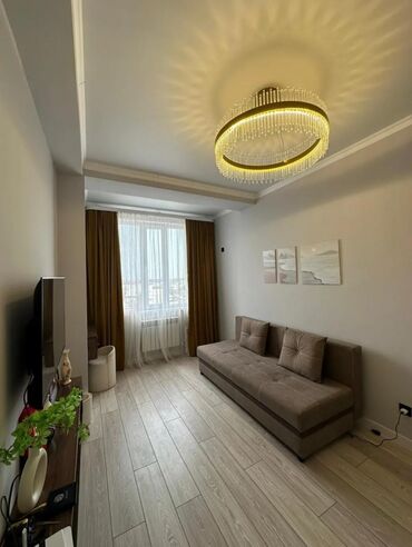 Продажа домов: 1 комната, 34 м², Элитка, 3 этаж, Дизайнерский ремонт