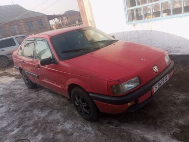 Volkswagen: Volkswagen Passat: 1991 г., 1.8 л, Механика, Бензин, Седан