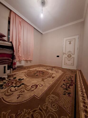 Həyət evləri və villaların satışı: Satılır: həyət evi - Plan: 3 otaq, ayrıca mətbəx, sanitar qovşağı; — 8